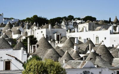 Il fenomeno Alberobello: tra storia, segreti dei Trulli e il boom del turismo in Valle d’Itria